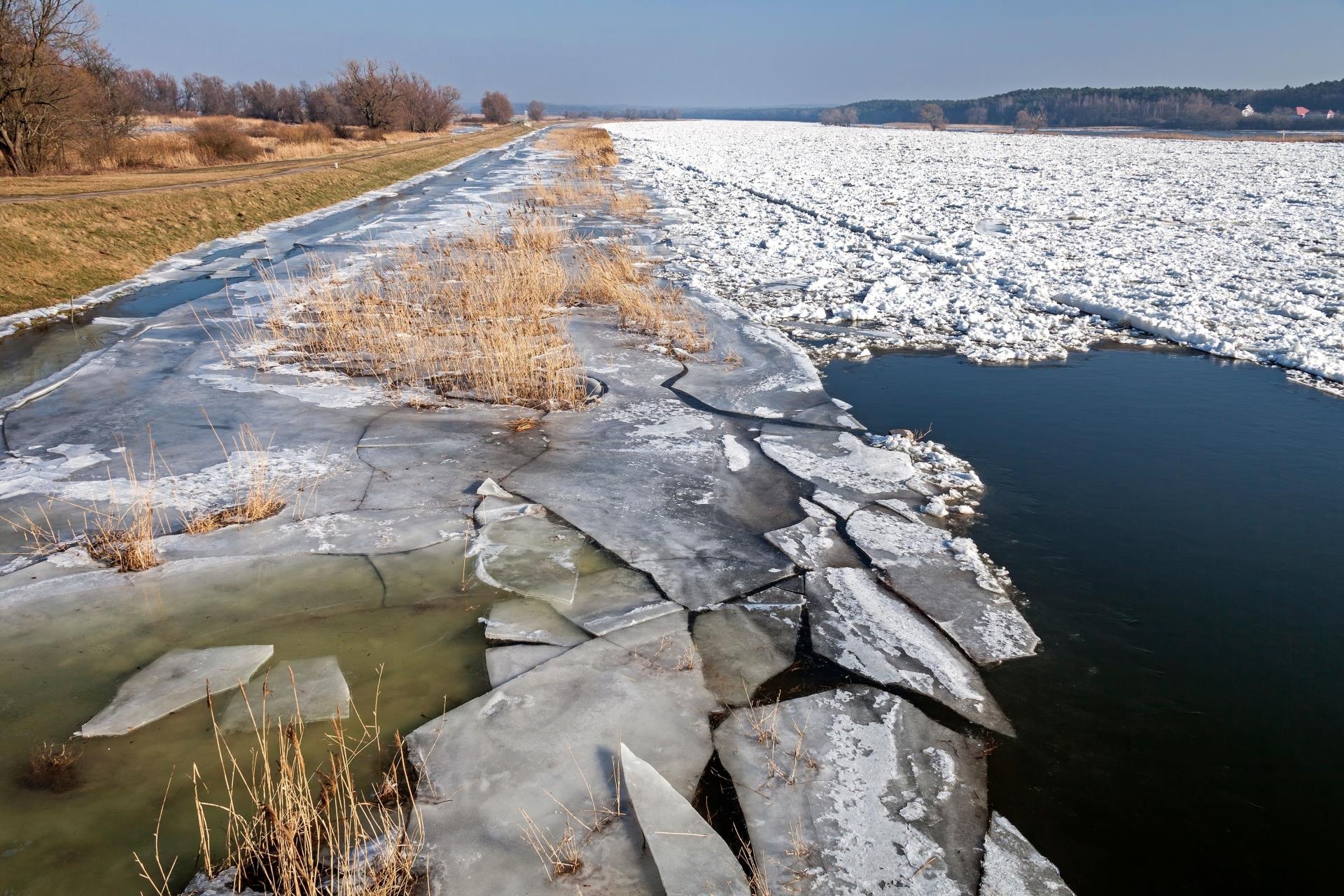 Image of ice melting along river